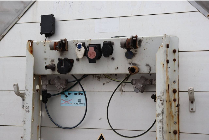 Брезентово полуремарке Schmitz Cargobull SCB*S3T: снимка 18