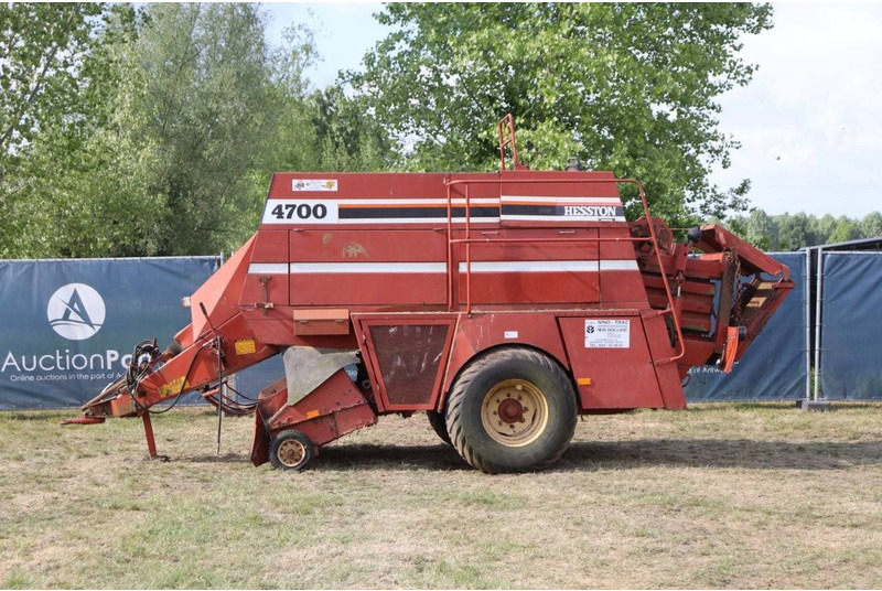 Hesston 4700 - Селскостопанска техника: снимка 2 Hesston 4700 - Селскостопанска техника: снимка 2