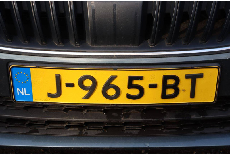 Лек автомобил Škoda Octavia: снимка 12