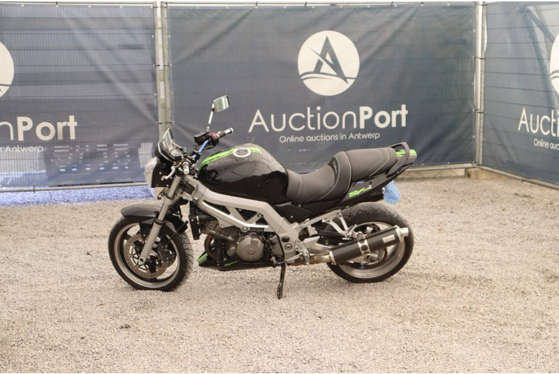 Suzuki SV1000 - Мотоциклет: снимка 1 Suzuki SV1000 - Мотоциклет: снимка 1