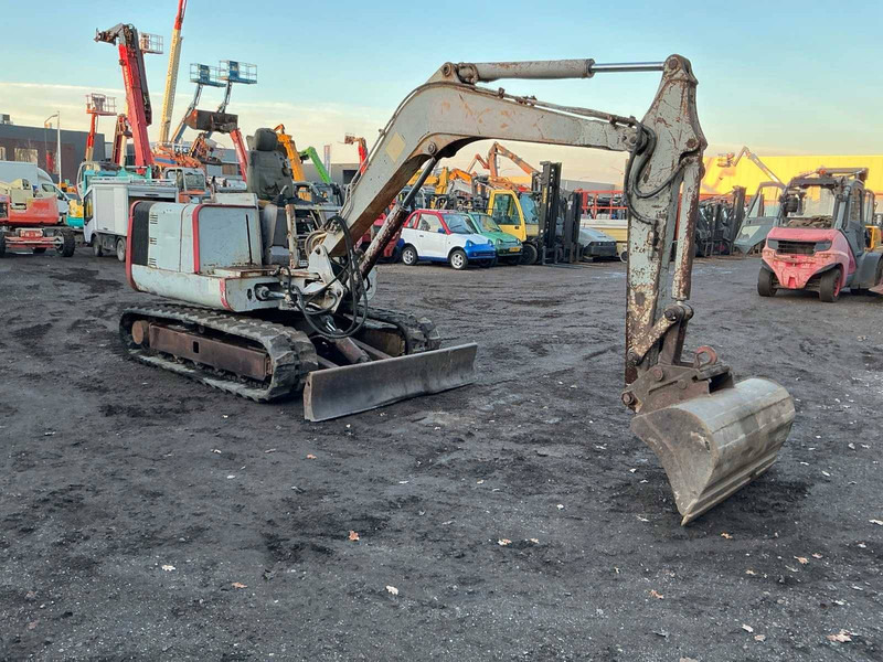 Takeuchi TB045 - Верижен багер: снимка 3 Takeuchi TB045 - Верижен багер: снимка 3