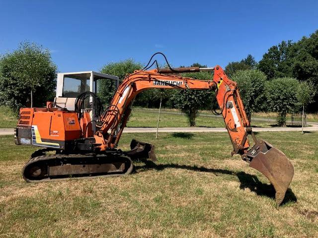 Takeuchi TB045 - Верижен багер: снимка 2 Takeuchi TB045 - Верижен багер: снимка 2