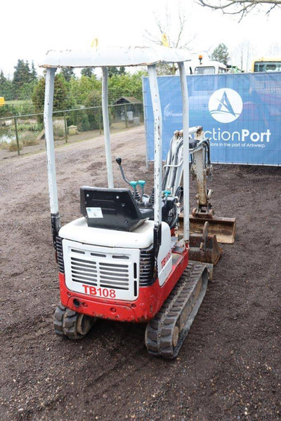 Takeuchi TB108 - Мини багер: снимка 5 Takeuchi TB108 - Мини багер: снимка 5