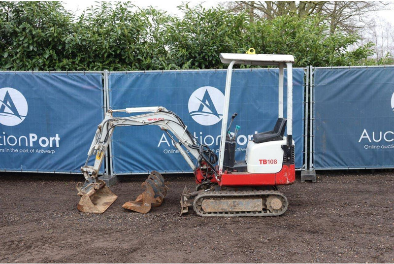 Takeuchi TB108 - Мини багер: снимка 2 Takeuchi TB108 - Мини багер: снимка 2