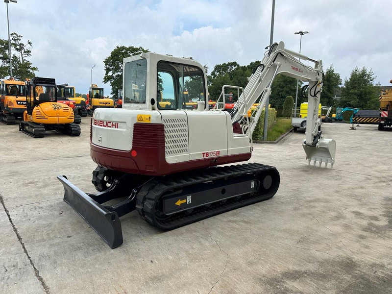 Takeuchi TB175C - Верижен багер: снимка 4 Takeuchi TB175C - Верижен багер: снимка 4