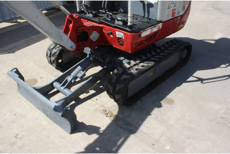 Takeuchi TB216 - Мини багер: снимка 5 Takeuchi TB216 - Мини багер: снимка 5