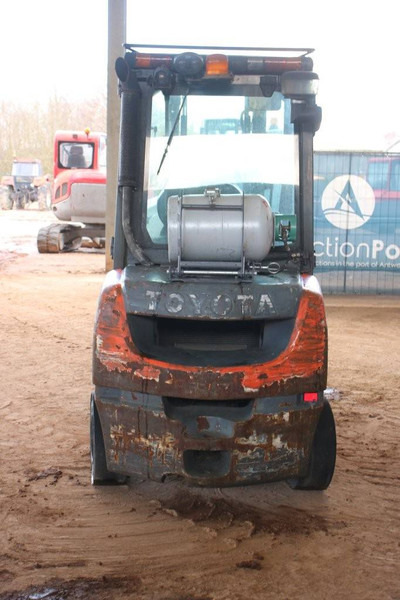 Toyota 06686GF30 - Газокар: снимка 4 Toyota 06686GF30 - Газокар: снимка 4