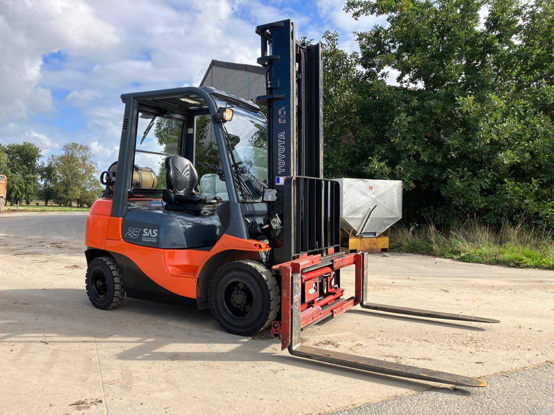 Toyota 42-7FGF25 - Газокар: снимка 2 Toyota 42-7FGF25 - Газокар: снимка 2