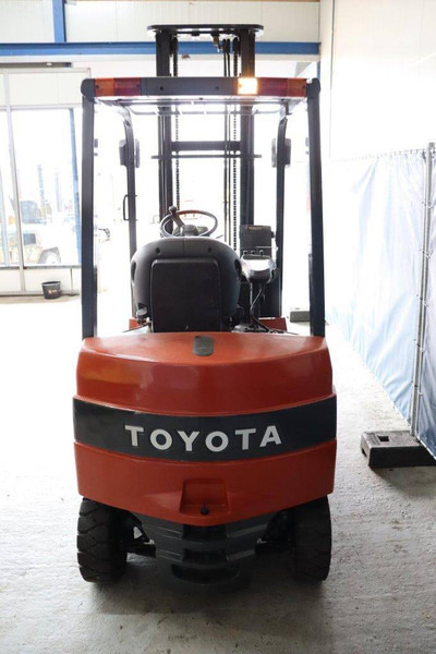 Toyota 7FBMF25 - Електрокар: снимка 4 Toyota 7FBMF25 - Електрокар: снимка 4