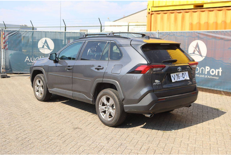Toyota RAV4 XLE AWD - Седан: снимка 4 Toyota RAV4 XLE AWD - Седан: снимка 4