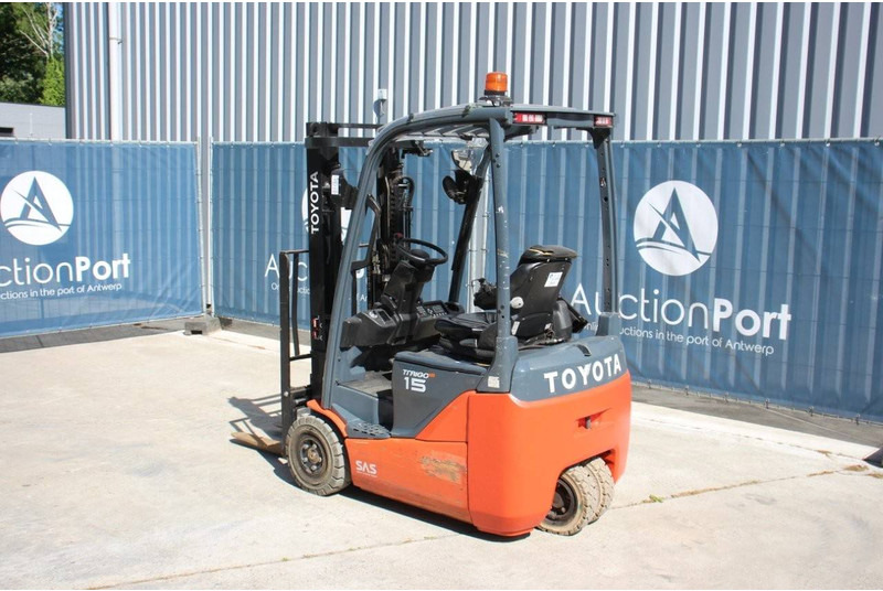 Toyota Traigo 15 - Електрокар: снимка 3 Toyota Traigo 15 - Електрокар: снимка 3