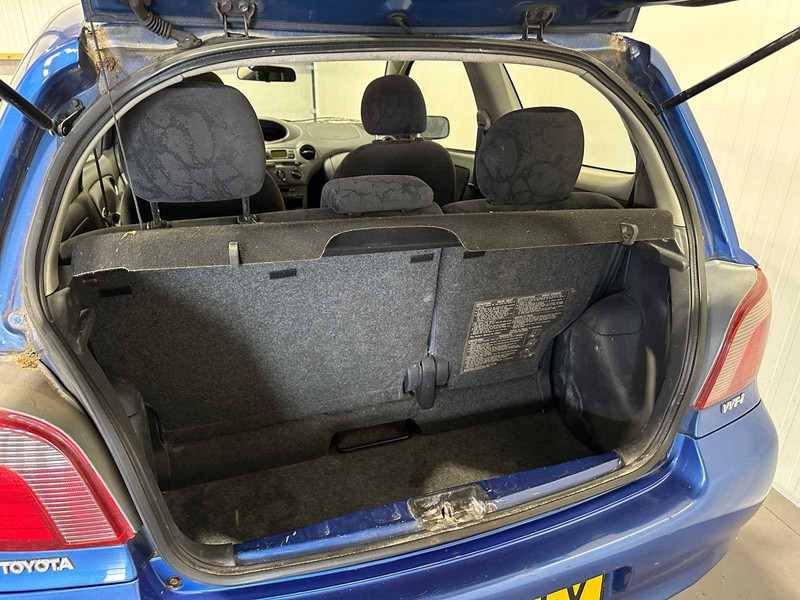 Toyota Yaris - Седан: снимка 5 Toyota Yaris - Седан: снимка 5