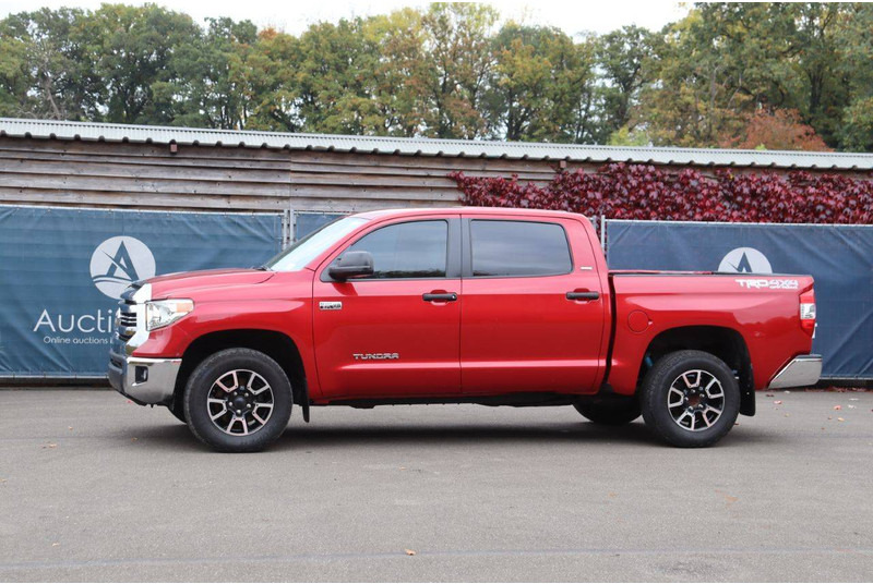 Toyota tundra SR5 - Лек автомобил: снимка 1 Toyota tundra SR5 - Лек автомобил: снимка 1