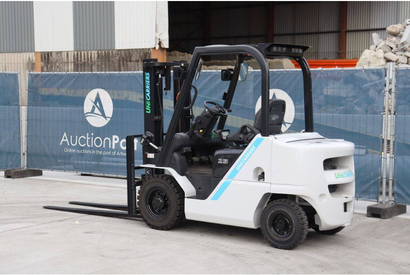 UniCarriers FD25T5M - Дизелов мотокар: снимка 3 UniCarriers FD25T5M - Дизелов мотокар: снимка 3