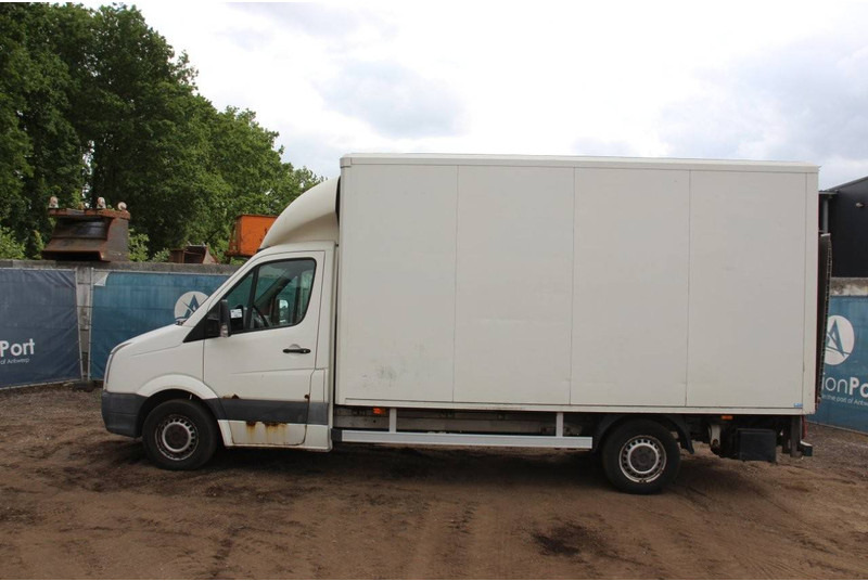 Volkswagen Crafter - Лекотоварен автомобил фургон: снимка 2 Volkswagen Crafter - Лекотоварен автомобил фургон: снимка 2