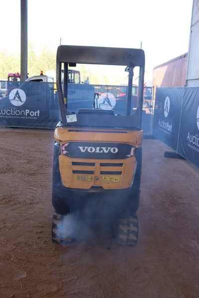 Volvo EC15D - Мини багер: снимка 4 Volvo EC15D - Мини багер: снимка 4