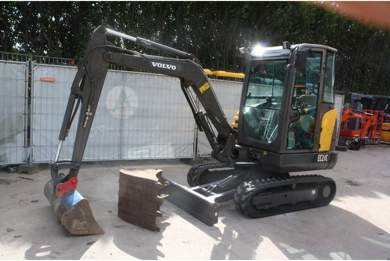 Volvo EC27C - Верижен багер: снимка 1 Volvo EC27C - Верижен багер: снимка 1
