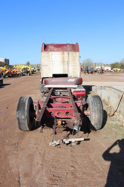 Volvo FH16-520 - Шаси кабина: снимка 4 Volvo FH16-520 - Шаси кабина: снимка 4