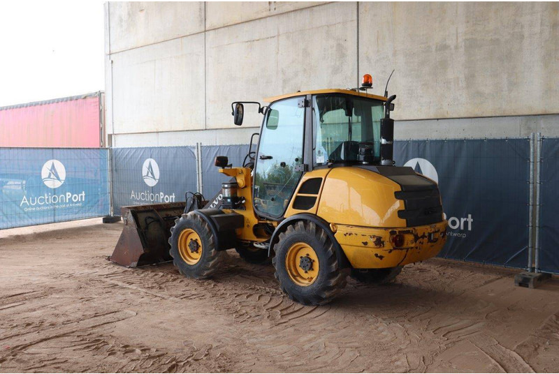 Volvo L25F-P - Колесен товарач: снимка 3 Volvo L25F-P - Колесен товарач: снимка 3