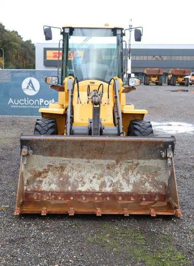 Колесен товарач Volvo L30G: снимка 8