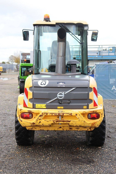 Volvo L30G - Колесен товарач: снимка 5 Volvo L30G - Колесен товарач: снимка 5