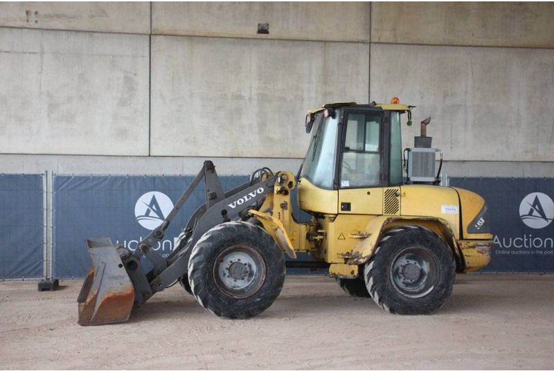 Volvo L45B-TP - Колесен товарач: снимка 1 Volvo L45B-TP - Колесен товарач: снимка 1