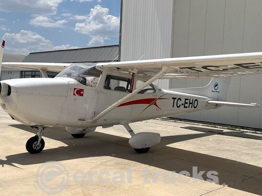 1977 Cessna 172N Diesel TC-EHO Airplane - Техника за наземно обслужване: снимка 2 1977 Cessna 172N Diesel TC-EHO Airplane - Техника за наземно обслужване: снимка 2