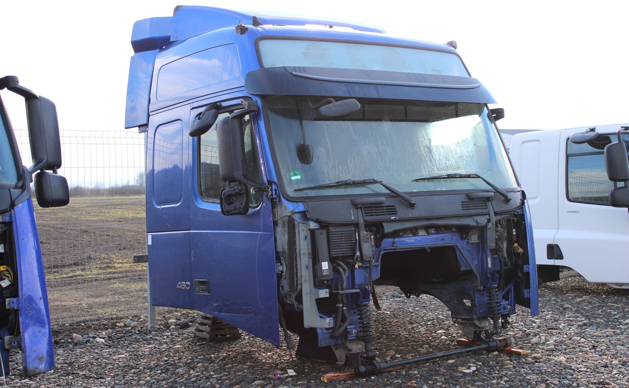 CABINA VOLVO FH13 GLOBETROTTER L2H2 - Кабина за Камион: снимка 3 CABINA VOLVO FH13 GLOBETROTTER L2H2 - Кабина за Камион: снимка 3