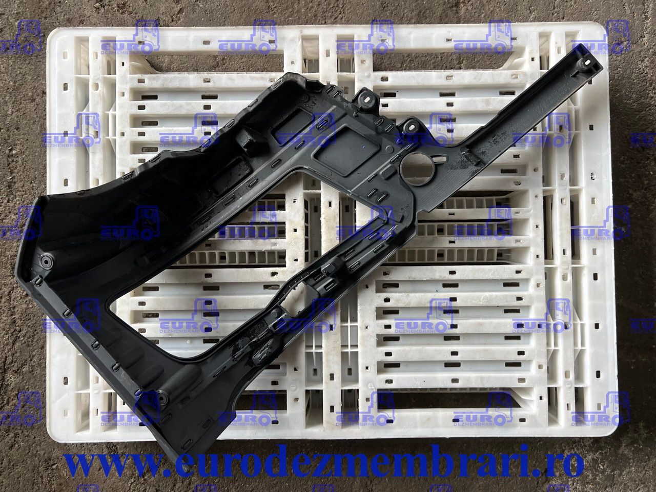 CARCASA FAR STANGA MAN TGX TG3 81.41610.5855 - Каросерия и екстериор за Камион: снимка 2 CARCASA FAR STANGA MAN TGX TG3 81.41610.5855 - Каросерия и екстериор за Камион: снимка 2