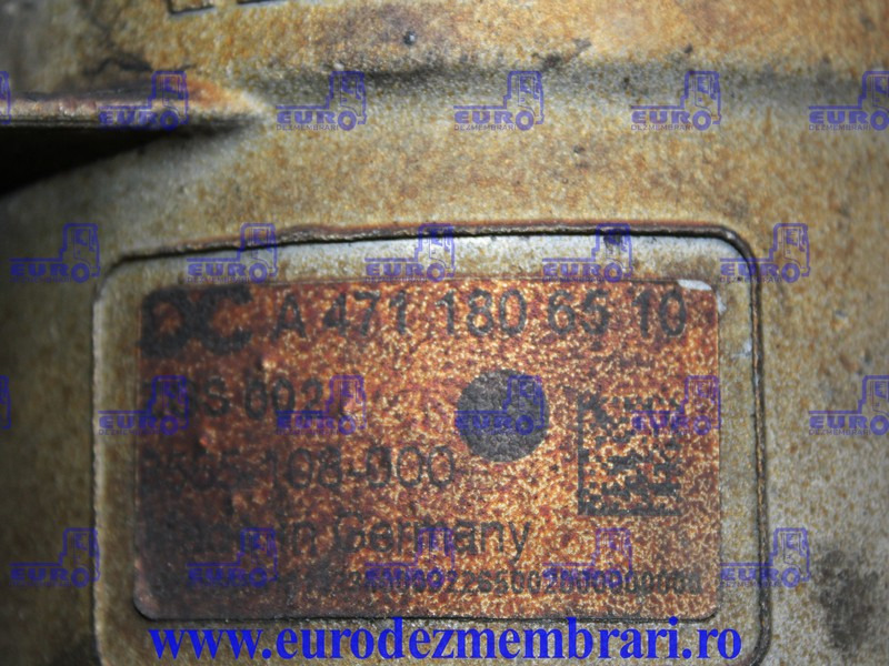 CARCASA POMPA APA + FILTRU ULEI MERCEDES ACTROS MP4 A4711806510 - Помпа за охлаждаща течност за Камион: снимка 2 CARCASA POMPA APA + FILTRU ULEI MERCEDES ACTROS MP4 A4711806510 - Помпа за охлаждаща течност за Камион: снимка 2