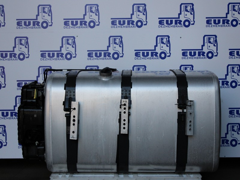 REZERVOR COMBUSTIBIL 570L + CARCASA POMPARE COMBUSTIBIL SCANIA SUPER 2710466, 3110686 - Резервоар за гориво за Камион: снимка 1 REZERVOR COMBUSTIBIL 570L + CARCASA POMPARE COMBUSTIBIL SCANIA SUPER 2710466, 3110686 - Резервоар за гориво за Камион: снимка 1