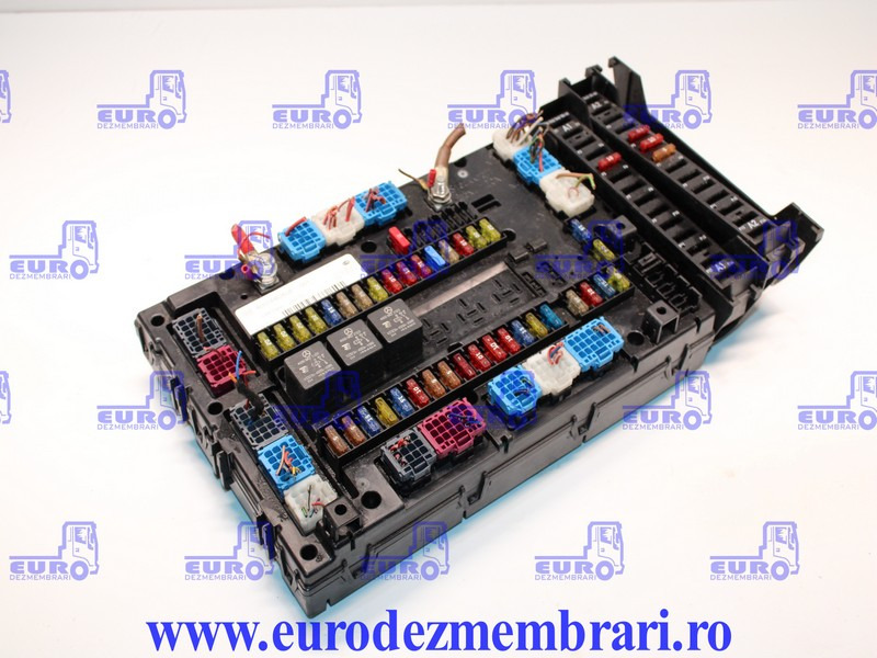 TABLOU SIGURANTE MERCEDES ACTROS MP4 SAM CABIN A0014462658, A0014466858 - Предпазител за Камион: снимка 2 TABLOU SIGURANTE MERCEDES ACTROS MP4 SAM CABIN A0014462658, A0014466858 - Предпазител за Камион: снимка 2