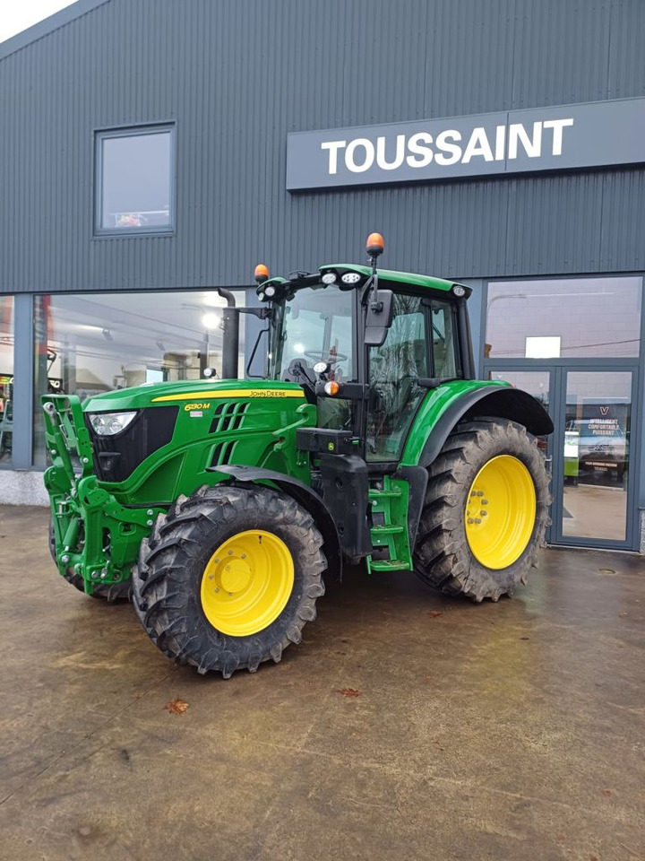 John Deere 6130m - Трактор: снимка 1 John Deere 6130m - Трактор: снимка 1
