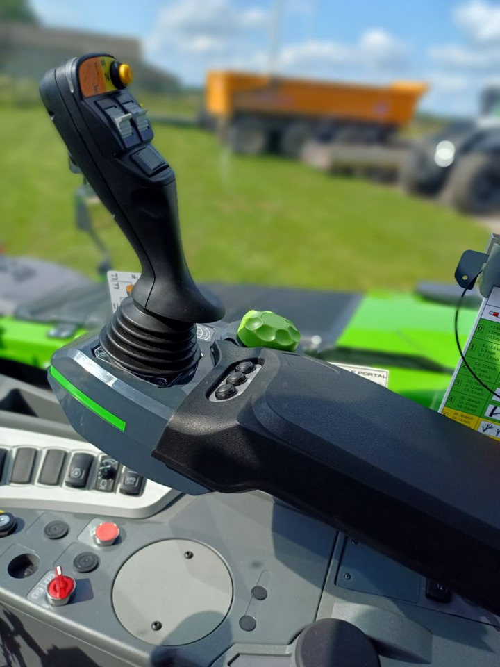 Merlo TF38.10 TT CS 136 - Телескопичен товарач: снимка 2 Merlo TF38.10 TT CS 136 - Телескопичен товарач: снимка 2