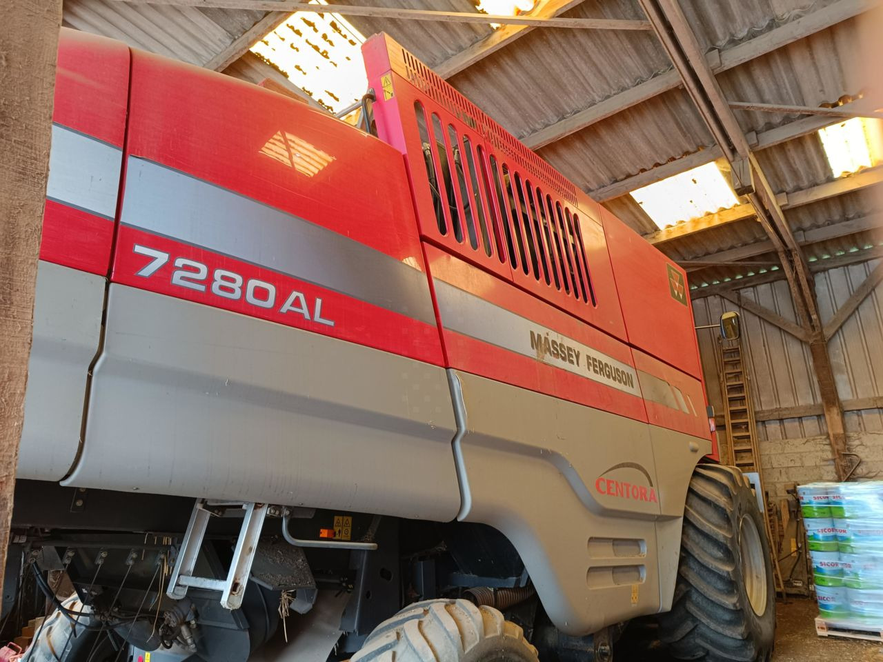 Massey Ferguson 7282 AL - Зърнокомбайн: снимка 1 Massey Ferguson 7282 AL - Зърнокомбайн: снимка 1