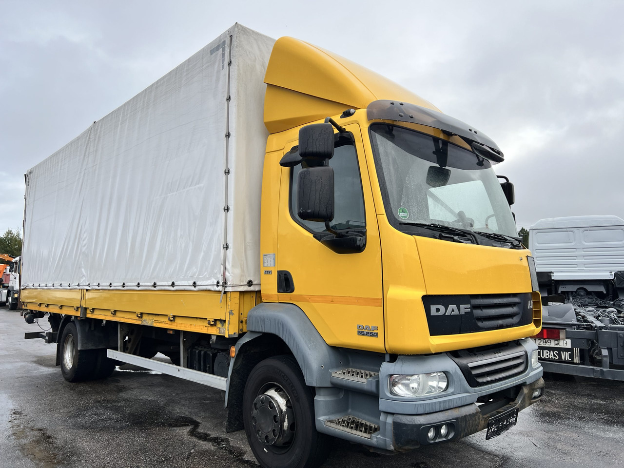 Камион с брезент CAMION TAULINER DAF 55.250: снимка 8