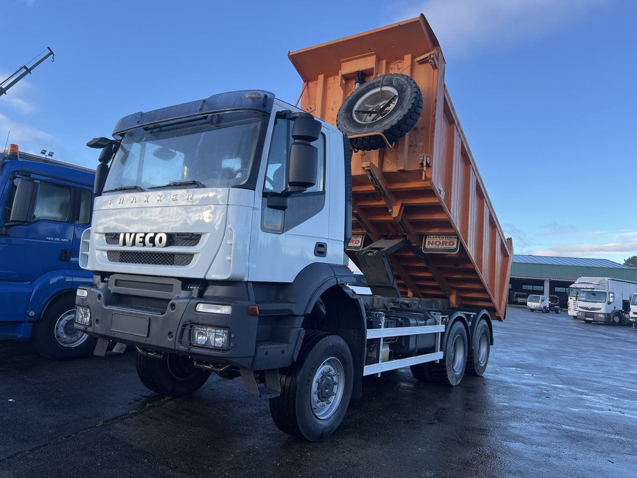 CAMION VOLQUETE IVECO TRAKKER 450 6X6 - Самосвал камион: снимка 1 CAMION VOLQUETE IVECO TRAKKER 450 6X6 - Самосвал камион: снимка 1
