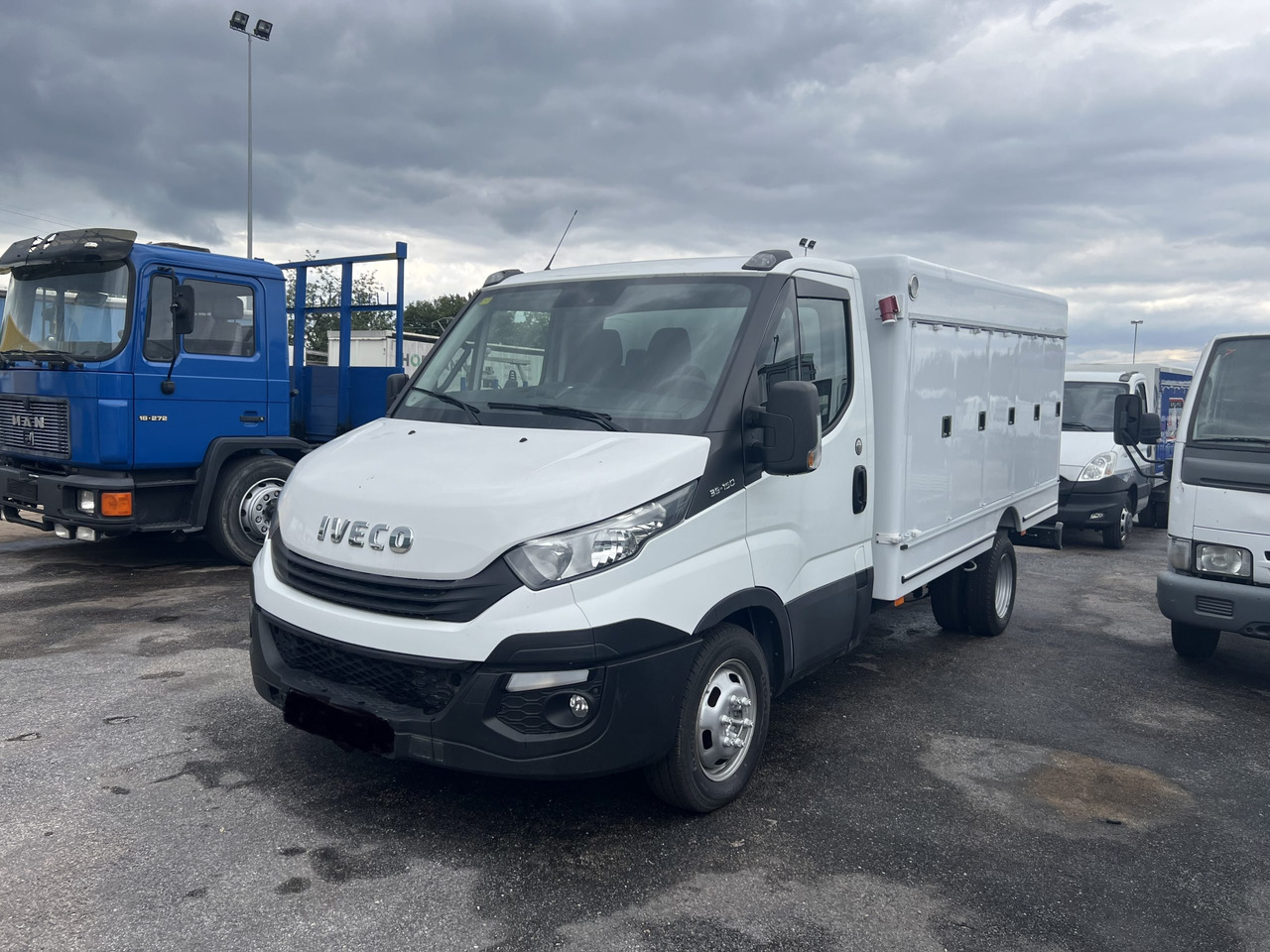 FUROGON HELADERO CON PLACAS MERCEDES Y IVECO - Хладилен бус: снимка 1 FUROGON HELADERO CON PLACAS MERCEDES Y IVECO - Хладилен бус: снимка 1