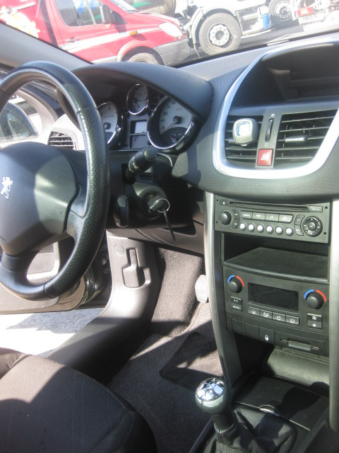 PEUGEOT 207 SW - Лек автомобил: снимка 5 PEUGEOT 207 SW - Лек автомобил: снимка 5