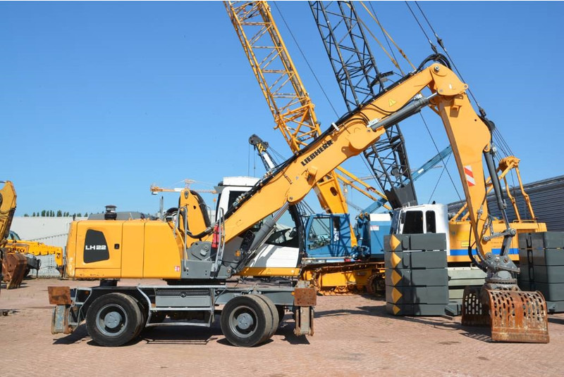 Liebherr LH 22 M - Багер за манипулиране на материали: снимка 4 Liebherr LH 22 M - Багер за манипулиране на материали: снимка 4