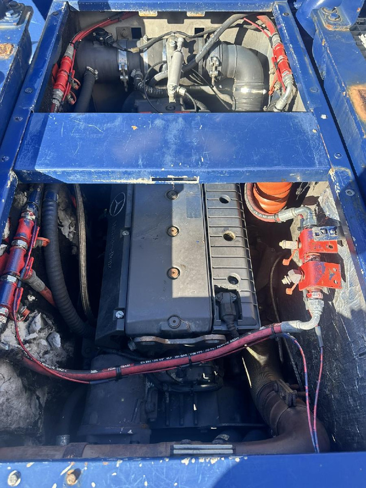 Автокран Liebherr LTM 1040-2.1 (06 - 051 510): снимка 10