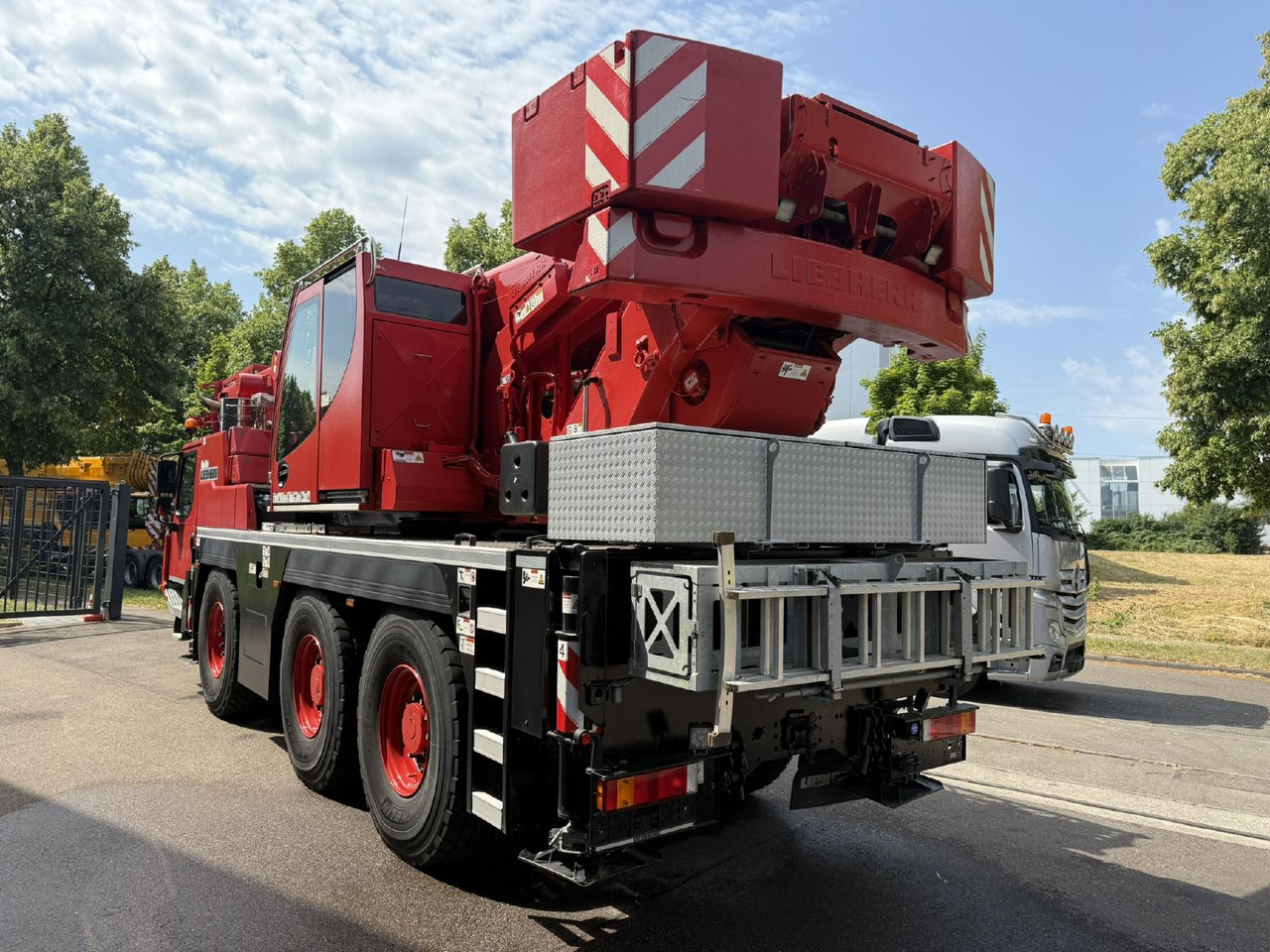 Liebherr LTM 1050-3.1 (20 - 084 132) - Автокран: снимка 4 Liebherr LTM 1050-3.1 (20 - 084 132) - Автокран: снимка 4