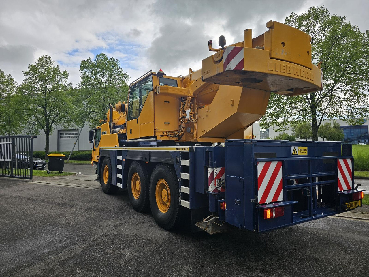 Liebherr LTM 1055-3.1 (06 - 056 016) | 6 x 6 - Автокран: снимка 4 Liebherr LTM 1055-3.1 (06 - 056 016) | 6 x 6 - Автокран: снимка 4