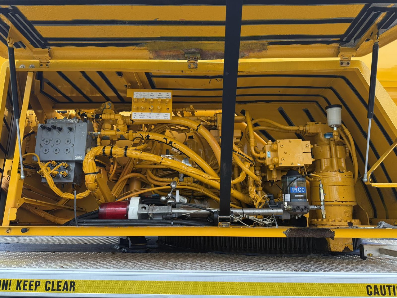 Автокран Liebherr LTM 1055-3.2 (08 - 084 745) | 6 x 6: снимка 26