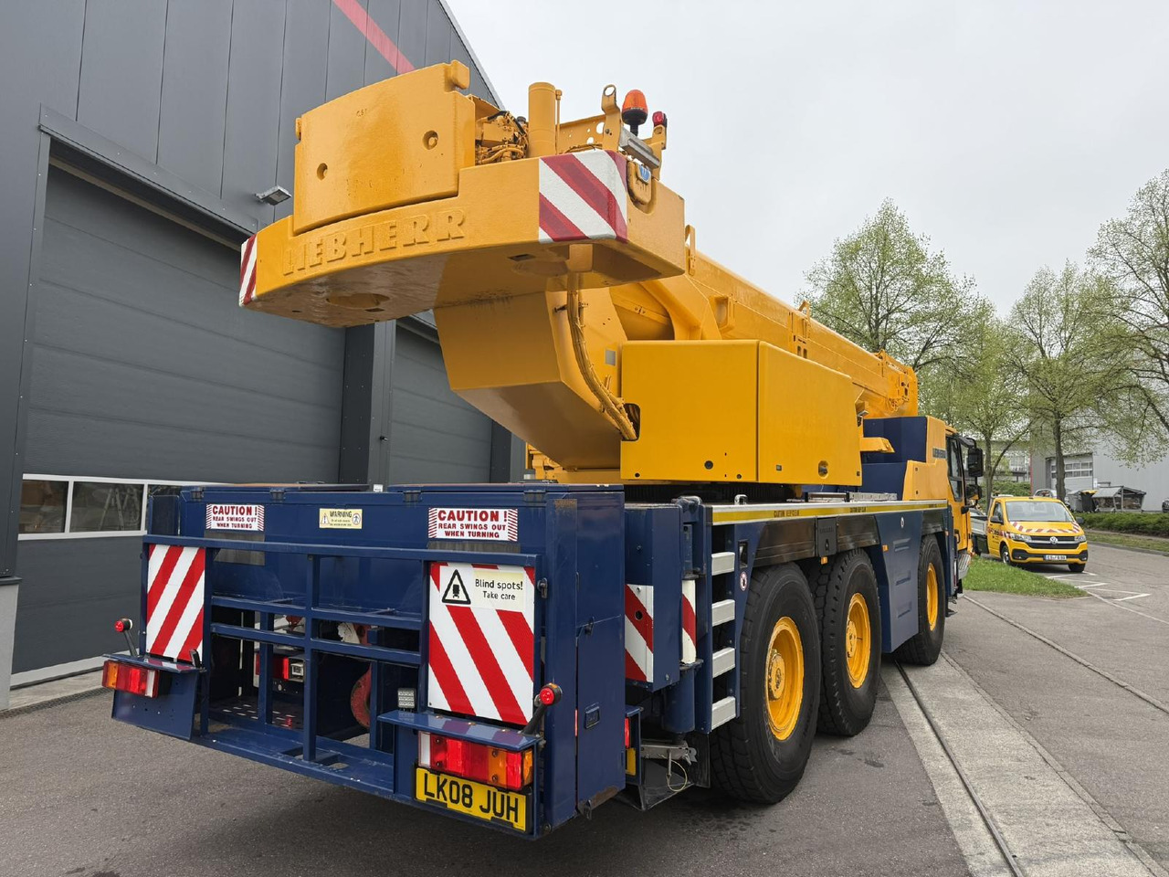 Liebherr LTM 1055-3.2 (08 - 084 745) | 6 x 6 - Автокран: снимка 4 Liebherr LTM 1055-3.2 (08 - 084 745) | 6 x 6 - Автокран: снимка 4