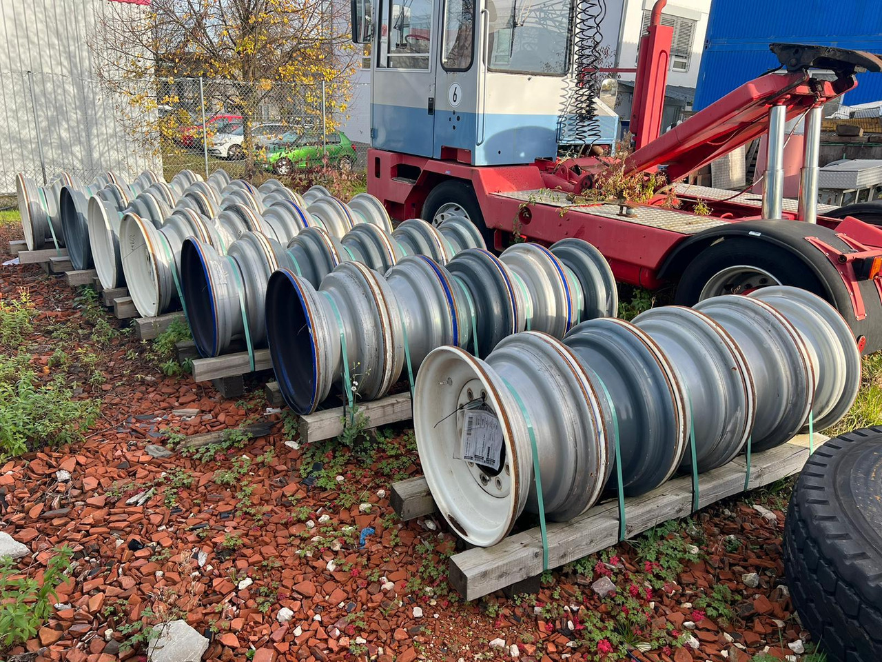 Liebherr Zubehör = Stahlfelgen für LTM Mobilkräne ab Baujahr 2016 - Typ 25-11.00/1,7 - Автокран: снимка 2 Liebherr Zubehör = Stahlfelgen für LTM Mobilkräne ab Baujahr 2016 - Typ 25-11.00/1,7 - Автокран: снимка 2