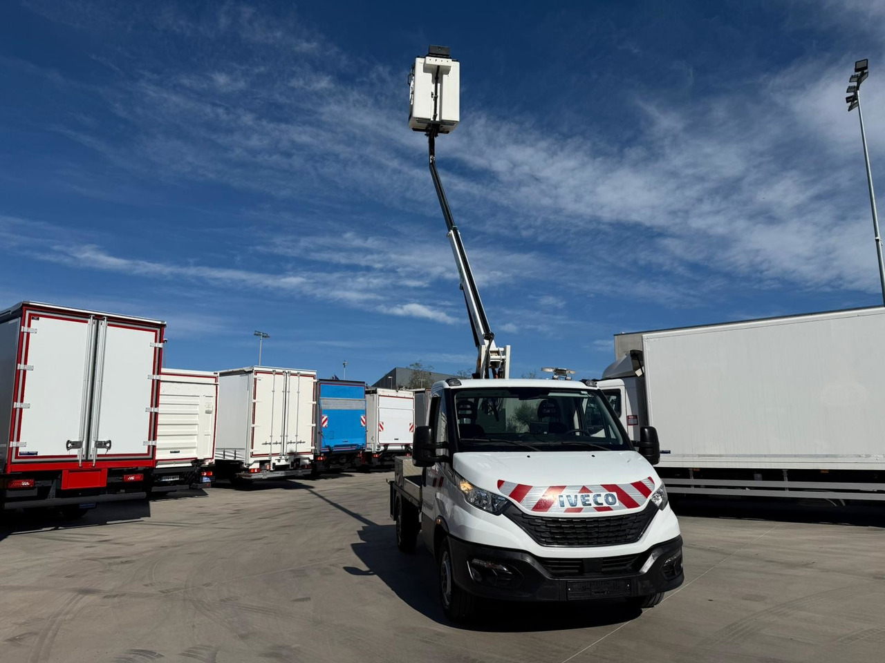 IVECO 35S14 Daily E6 (Basket) - Автовишка: снимка 4 IVECO 35S14 Daily E6 (Basket) - Автовишка: снимка 4