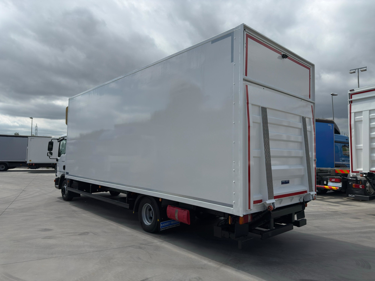 MAN 12.220 BL TGL E6 (VAN) - Камион фургон: снимка 4 MAN 12.220 BL TGL E6 (VAN) - Камион фургон: снимка 4