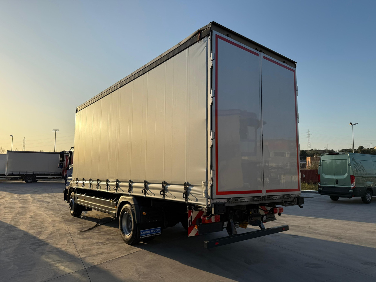 MERCEDES BENZ 16.30L Atego E6 (Tauliner) - Камион с брезент: снимка 4 MERCEDES BENZ 16.30L Atego E6 (Tauliner) - Камион с брезент: снимка 4