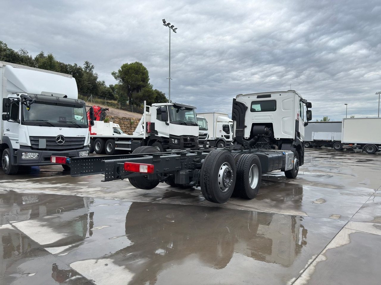 RENAULT C380.26 E6 (Chassis) - Шаси кабина: снимка 2 RENAULT C380.26 E6 (Chassis) - Шаси кабина: снимка 2